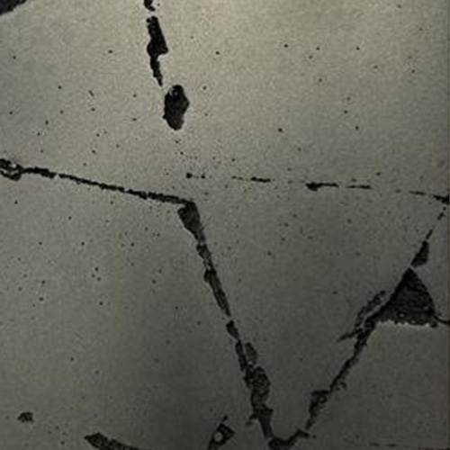 Cracked Iron Lacquered